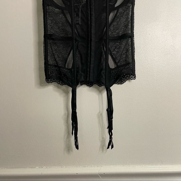 Victoria’s Secret Cup-Lace Corset With Garter, S - Picture 7 of 10